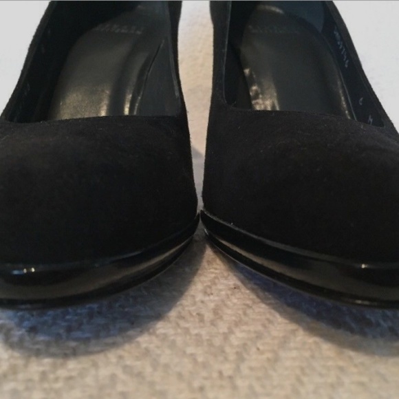 Stuart Weitzman Black Suede Pump Heels Size 6 M - Picture 5 of 8